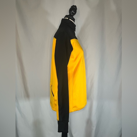 Colosseum Wichita State Shockers 1/4 Zip High Neck Women’s Activewear Jacket - Picture 8 of 10